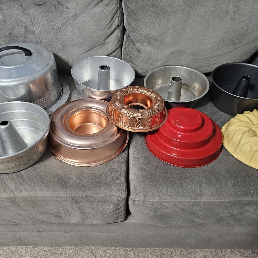 Cake molds